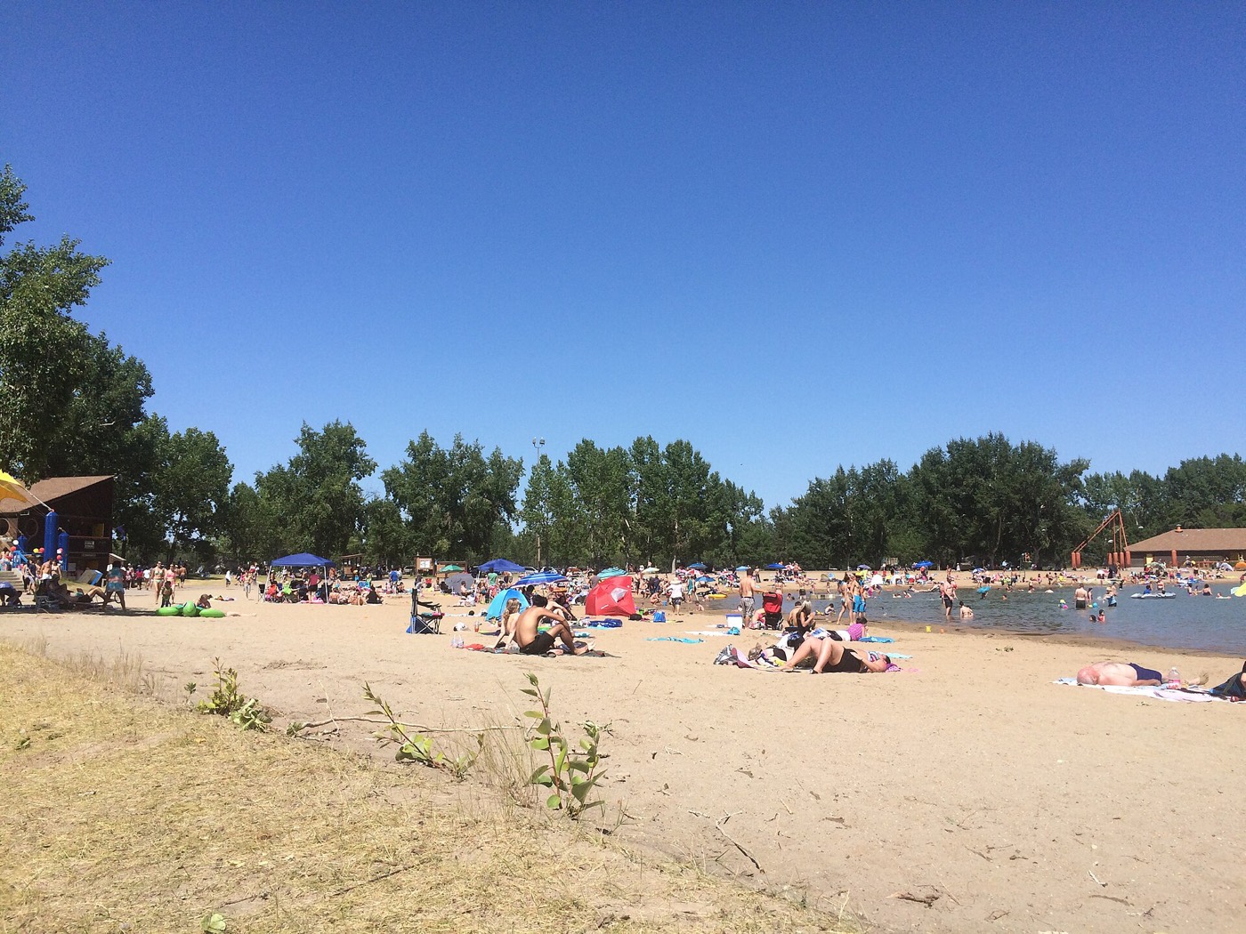 Sikome Lake, swimming season